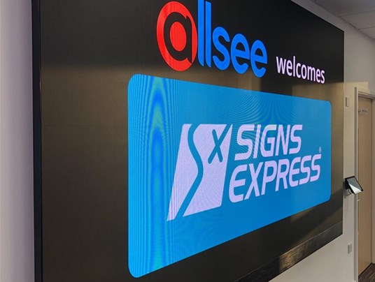 Internal Digital Signage By Signs Express Bristol (1)