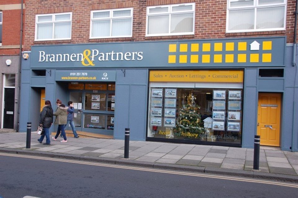 Brannen & Partners Estate Agent Shop Fascia Signage With Lettering Gateshead