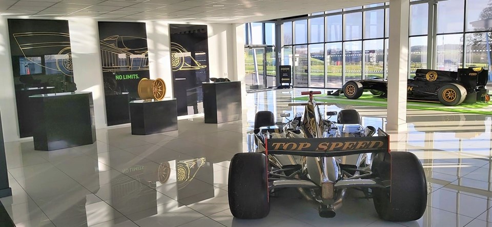 Acrylic Wall Panels With Graphics & Pavement Signage Rodin Cars Signs Express Loughborough