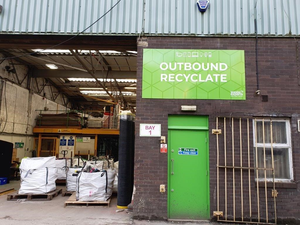 Outbound Recyclable Sign For Waste Experts