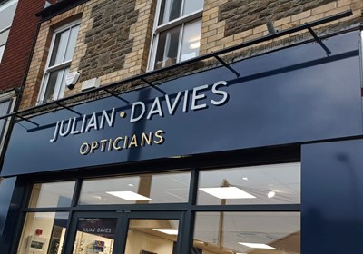 Fascia Julian Davies Opticians Cardiff (1)