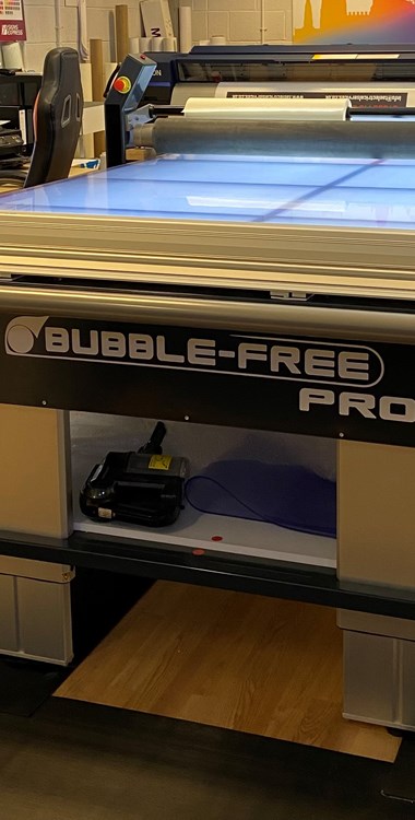 Bubblefree Table