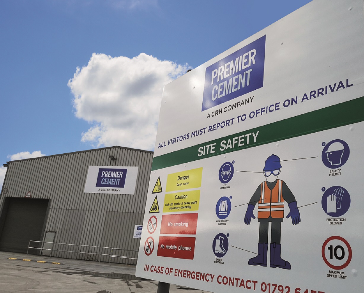 Tradesmen, construction businesses, developers industrial signs, site