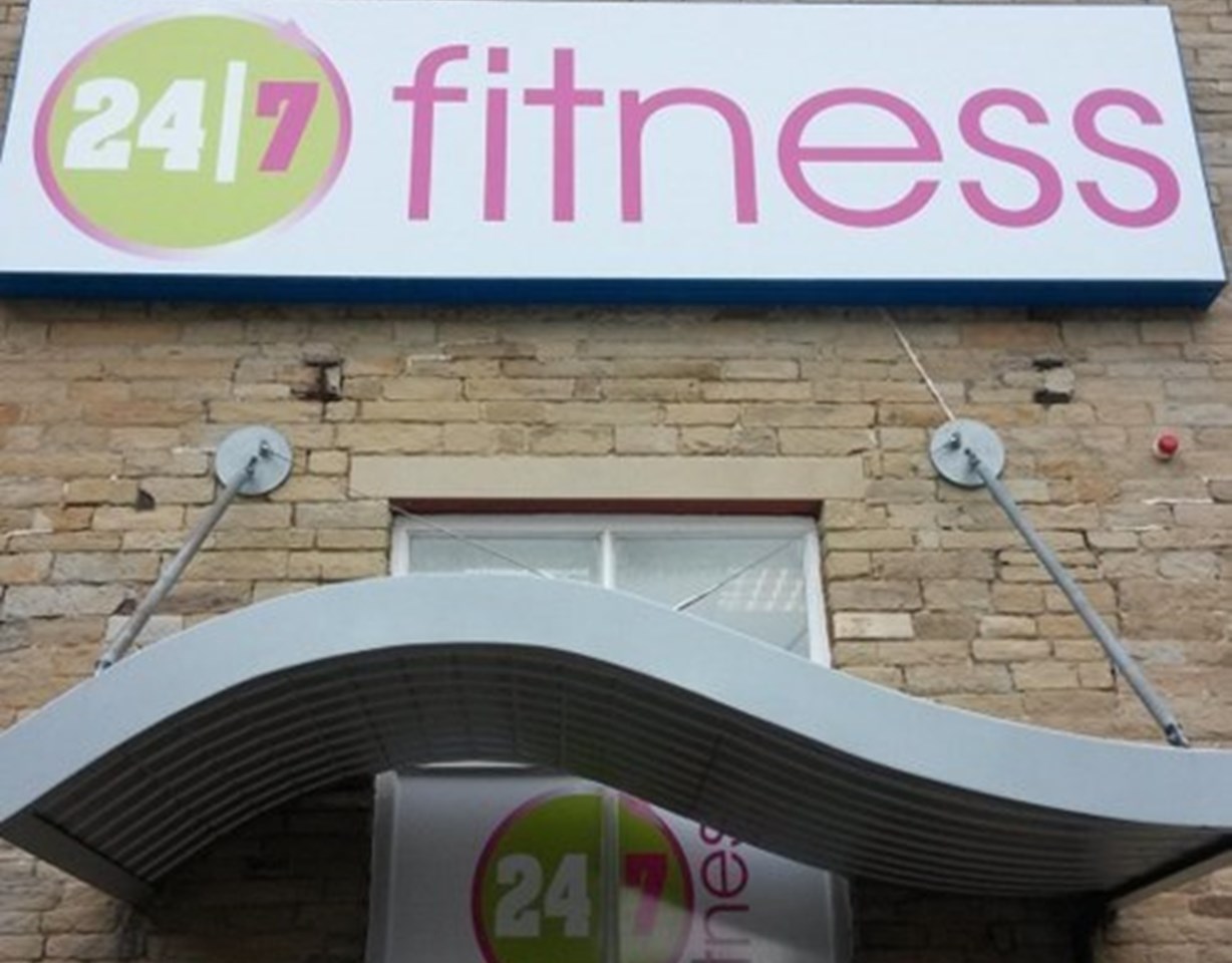 24/7 Fitness - Exterior Sign