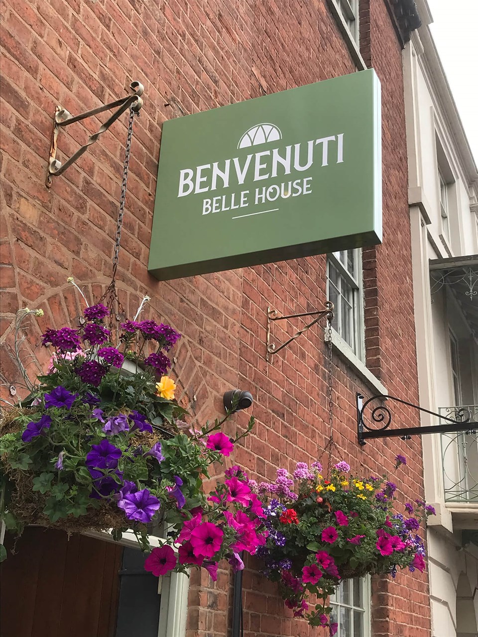 Benvenuti At Belle House Projecting Restaurant Signs By Signs Express Worcester
