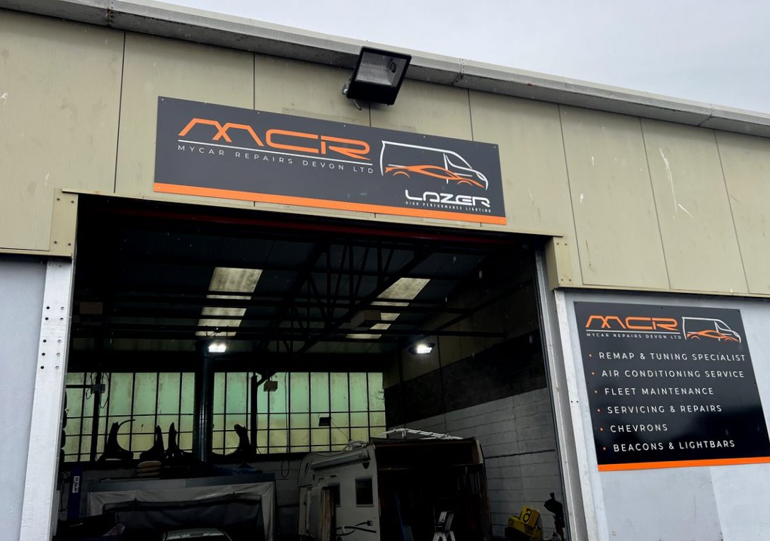 3mm Aluminium Composite Fascia & Services Signs With Digital Printed Graphics