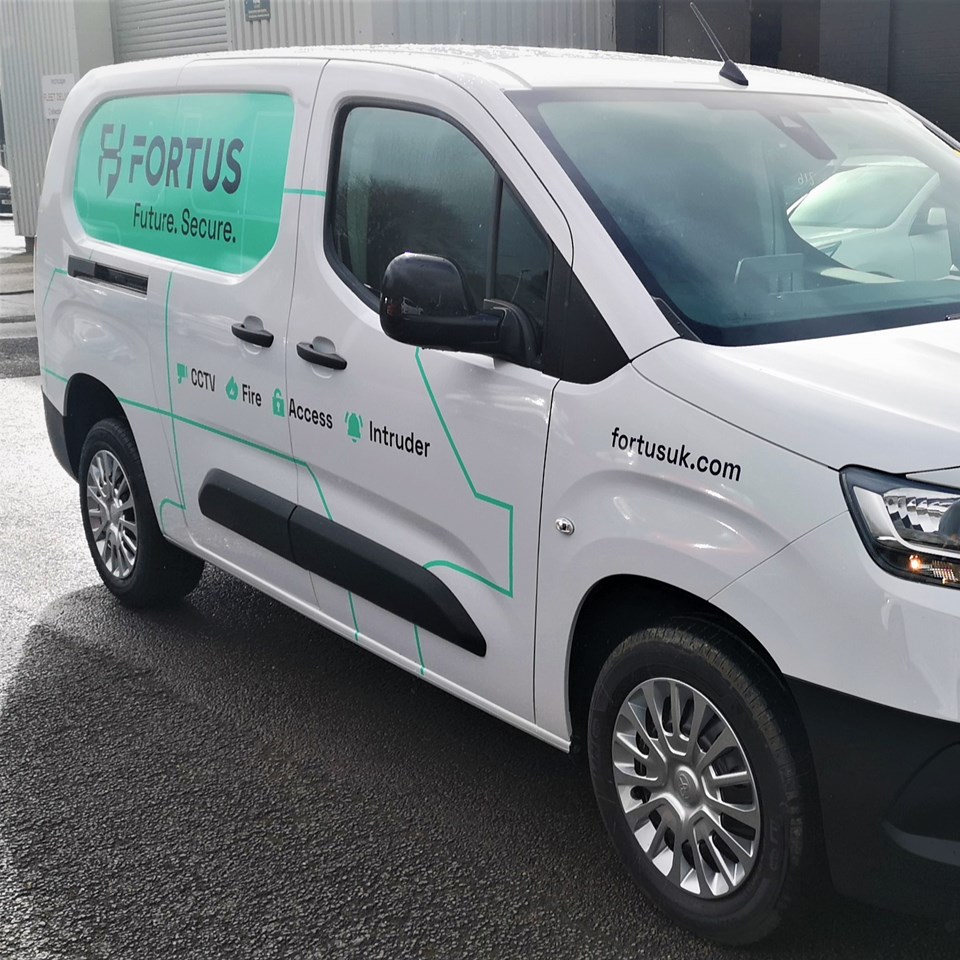 Digitally Printed Fleet Vehicle Graphics Fortus Signs Express Leicester