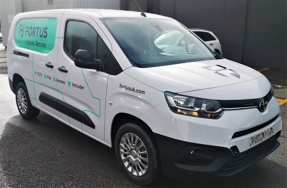 Digitally Printed Fleet Vehicle Graphics Fortus Signs Express Leicester