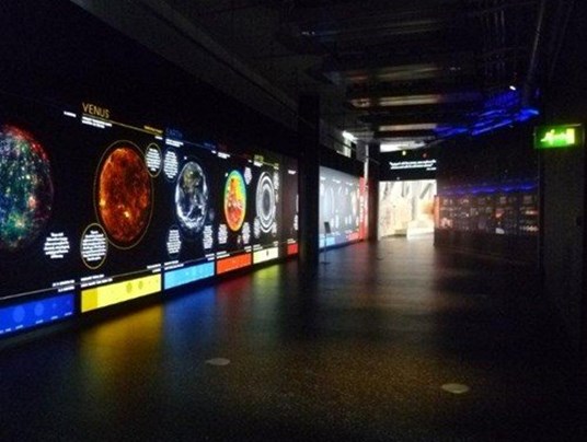 Glasgow Science Centre Planetarium - Illuminated Signage