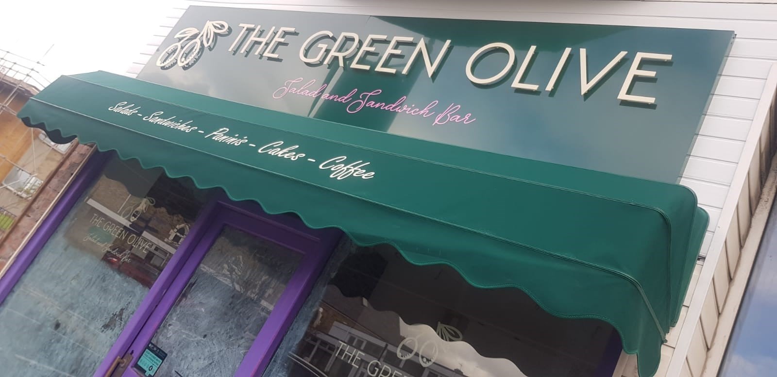 Flat cut lettering & logos