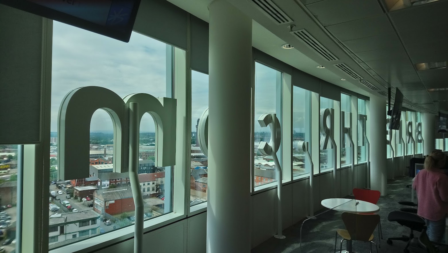 Signs Express (Manchester) lights up the Manchester skyline