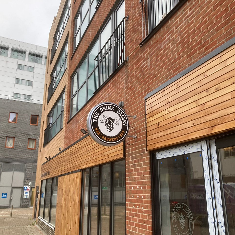 The Drink Valley Illuminated Lightbox (Signs Express Swindon)