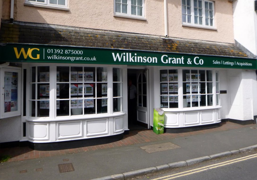 Cut Vinyl Text & Logo's Applied to Existing Fascia Panel