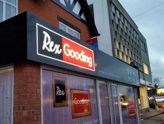 Signs Express Falkirk Illuminated Exterior Sign