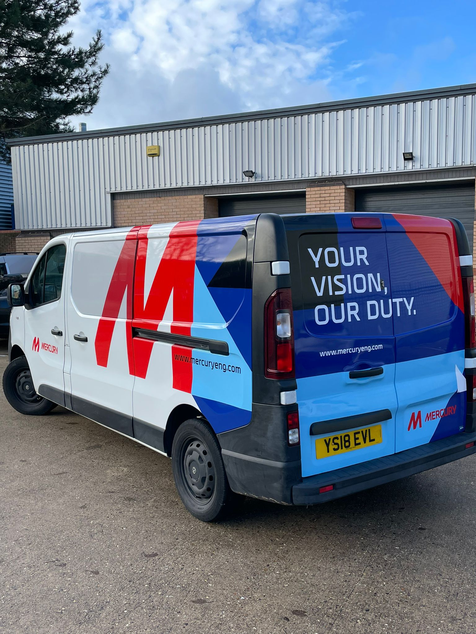 Vehicle Graphics and Sign Makers in Slough