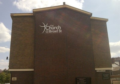 Church Signs In Wolverhampton