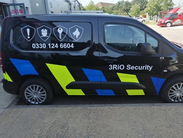 3Rio Security Van Graphics Aylesbury