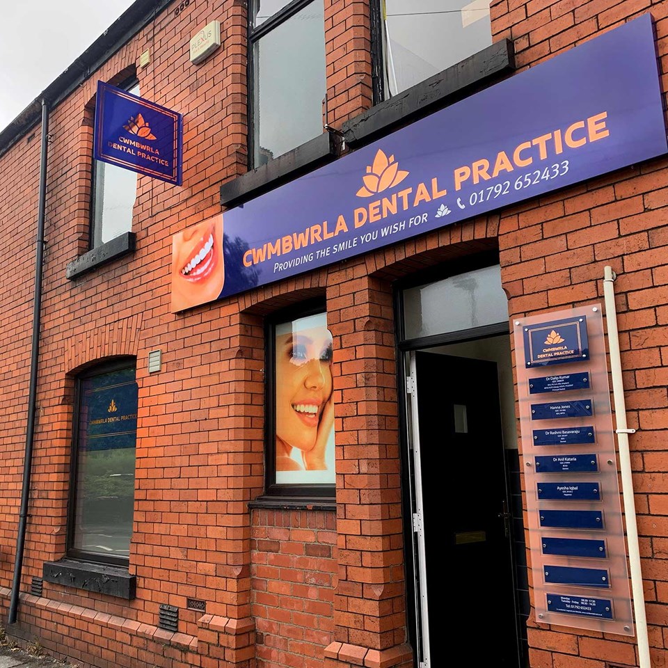 Cwmbwrla Dental Practice - Exterior Signage