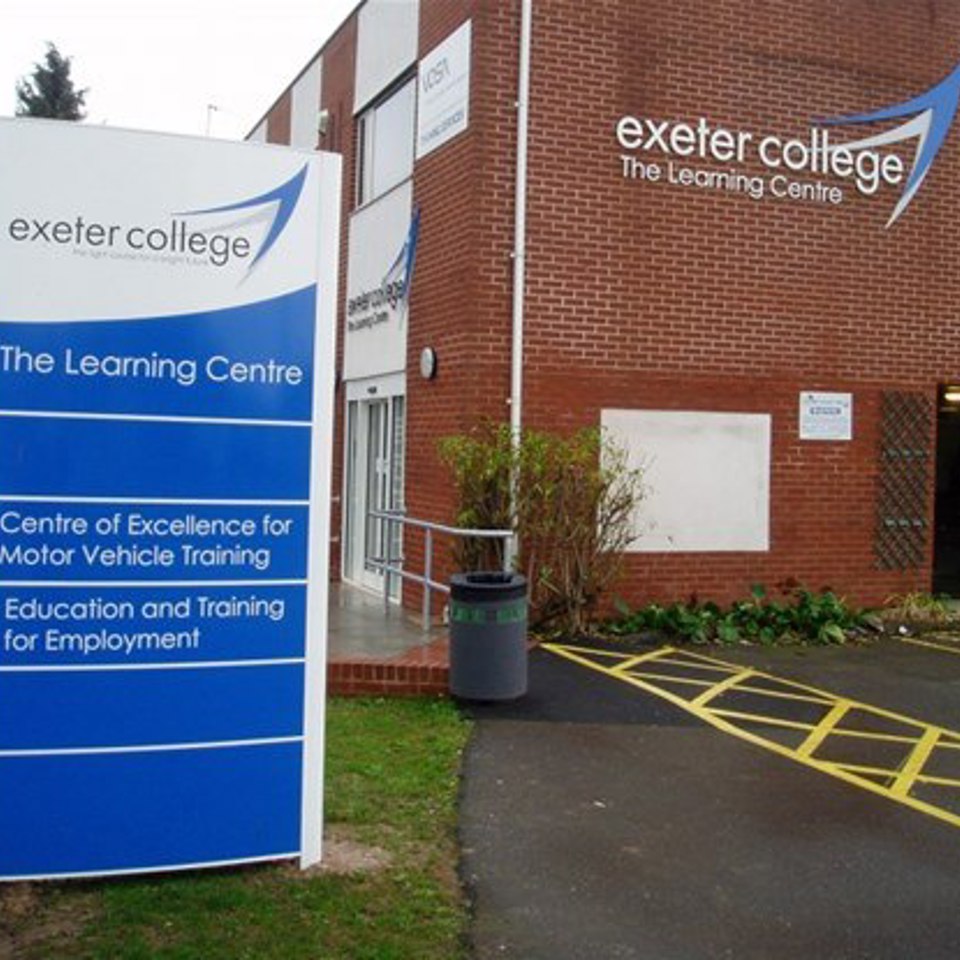 To Exeter Sign Signs Express Exeter - School Signs Expertise