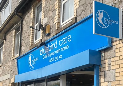 Exterior Fascia And Projecting Sign In Aluminium Composite With Digitally Printed Graphics For Bluebird Care, Kingsteignton By Signs Express (Exeter)