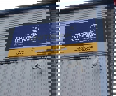 Unitrunk Harlow High Level Exterior Tray Sign