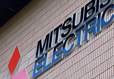 Mitsubishi Linlithgow, Large built up letters & logo, unusually the letters have a different return colour that the face